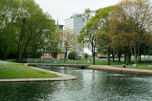 Resorts Surrounded by Elephant River Paths