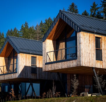 Resorts That Provide Glass Domes in Forest Valleys
