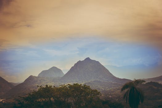 Villas Built on Rainforest Ridge Trails